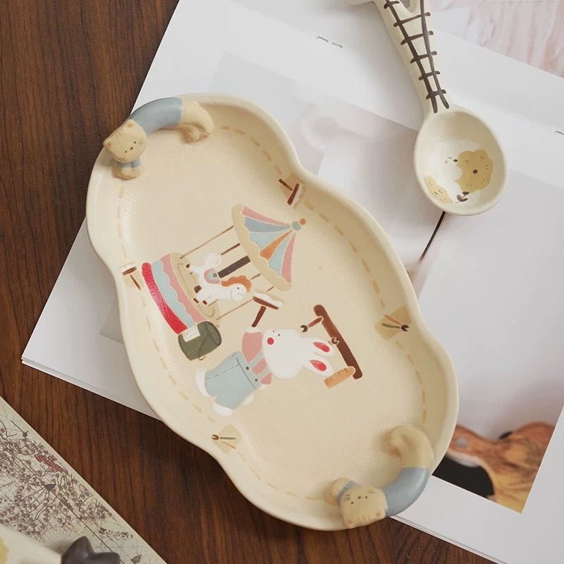 【Handmade to Order】Cute 3D Cat Scalloped Plate