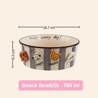 Snack bowl with decorative elements and measurements on a beige background