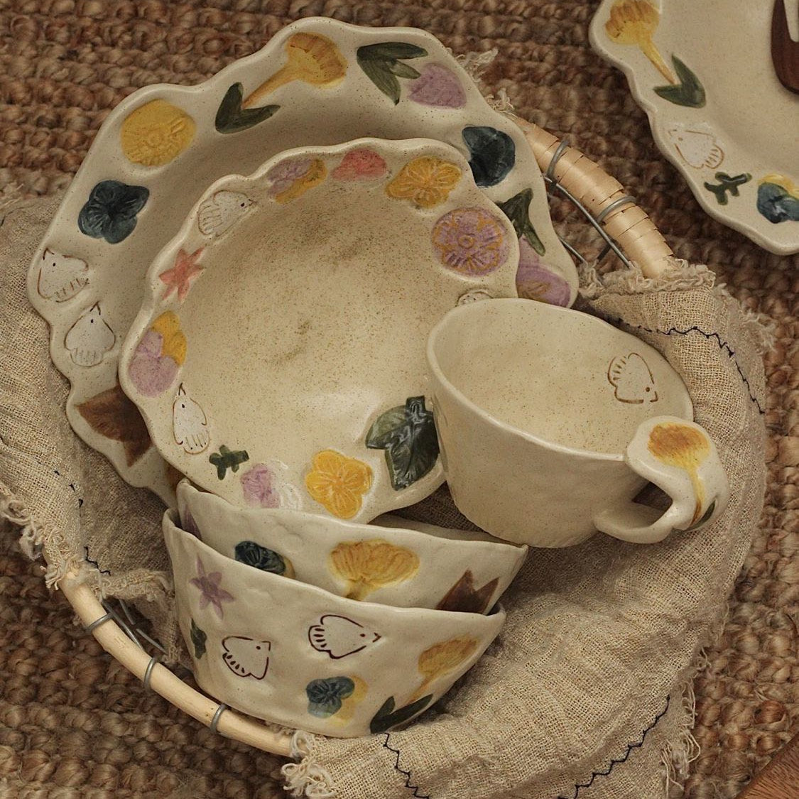 Handmade Retro Floral Ceramic Tableware Set - Set of 5