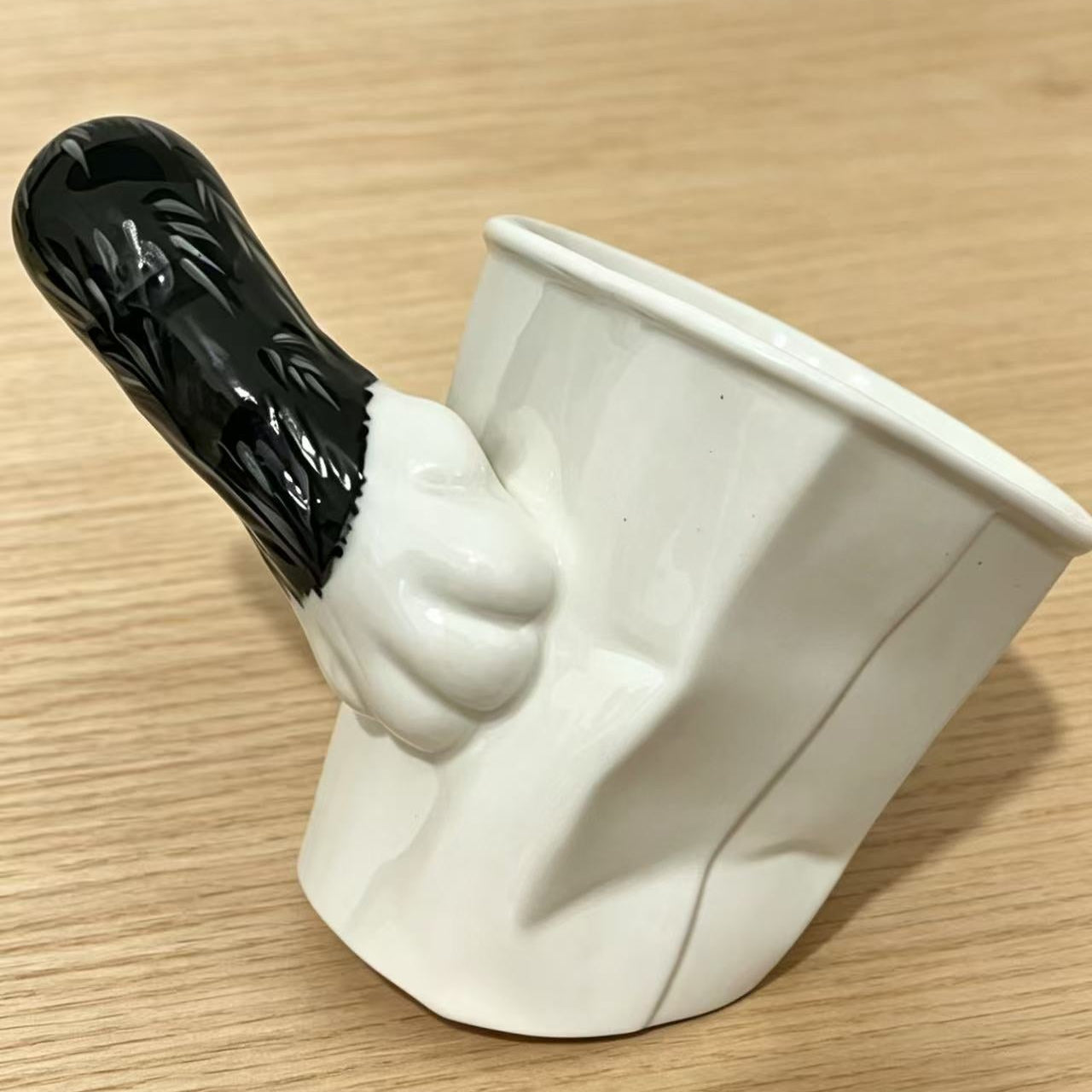Handmade cat paw tilt mug — Black & White style, 250ml ceramic optical illusion mug, MeowCeramics